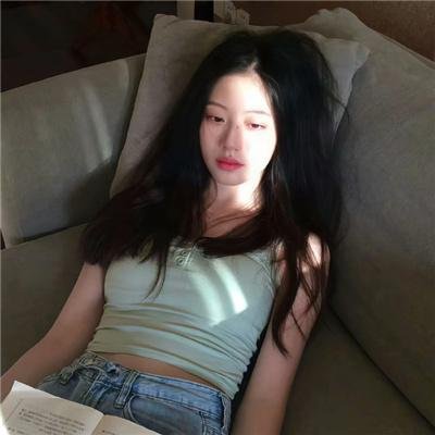 提剑映桃花